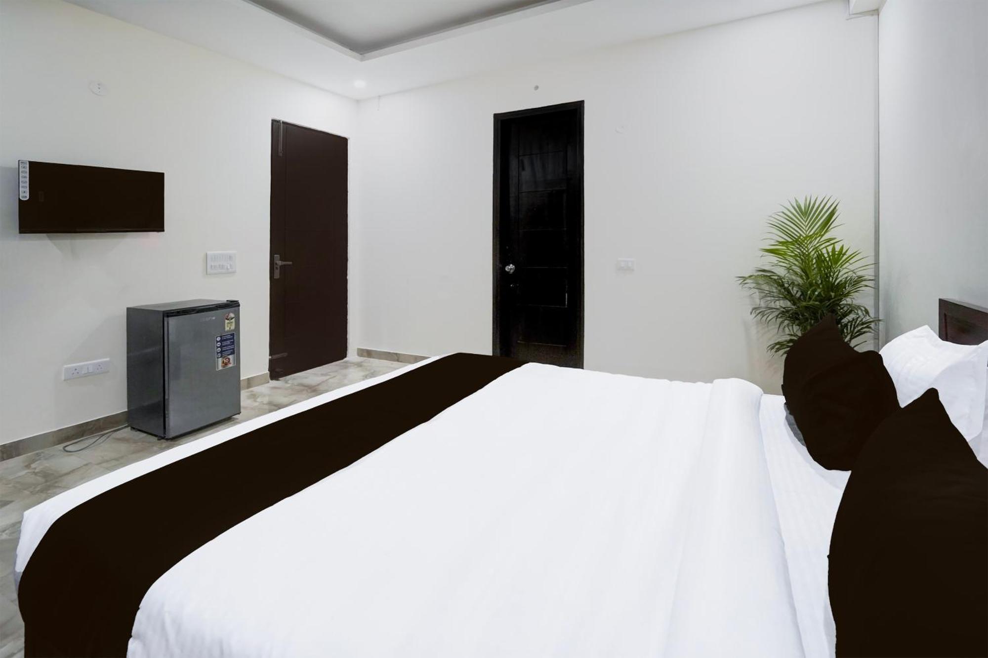 Townhouse Delight Inn グルガウン エクステリア 写真